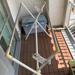開閉可能な物干し