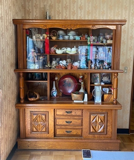 アンティーク食器棚