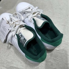 値下不可 新品 adidas スタンスミス 23.5 天然皮革 スニーカー 値下不可 新品 adidas スタンスミス 23.5 天然皮革 スニーカー