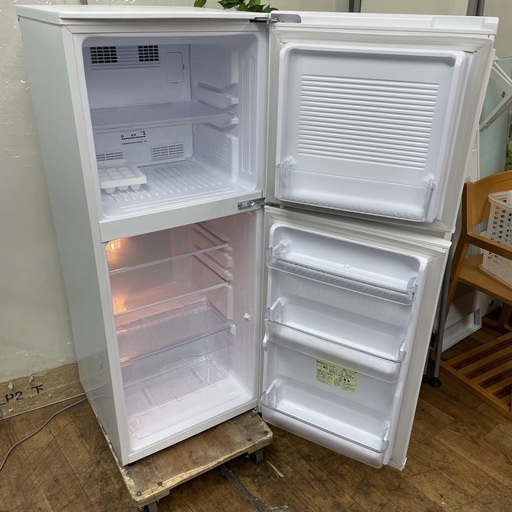 R080 ☀️ お買い得モデル♪ U-ING 冷蔵庫 (140L / 右開き) 18年製 UR-F140J ⭐ 動作確認済 ⭐ クリー