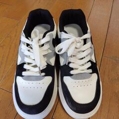 女性　スニーカー　shein　