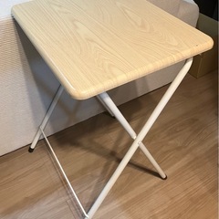折りたたみ机