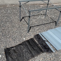 アウトドアテーブルの画像