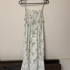 花柄ワンピース　の画像