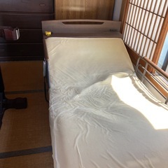 リクライニングベット
