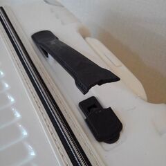 【受け渡し者決定】スーツケース84Ｌ　CARGO   ジャンク　内側はキレイ☆の画像