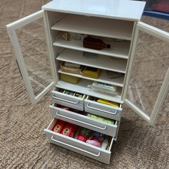 ★お話中★食器棚 ミニチュアの画像