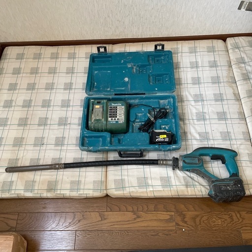 値下げ　マキタ　コンクリートバイブレーター　14v