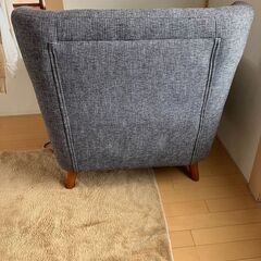 「美品｜大きめ背もたれで快適！一人掛けソファ（引き取り限定）」の画像