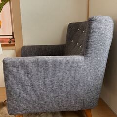 「美品｜大きめ背もたれで快適！一人掛けソファ（引き取り限定）」の画像