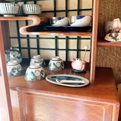 和風木製箪笥 ガラス扉付き 茶箪笥 大型の画像