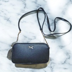 美品　H&M トンボモチーフ　ミニショルダーバッグ　黒