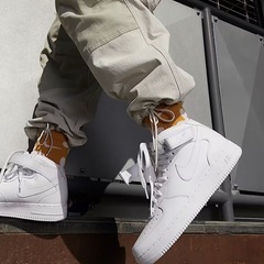新品未使用　NIKE エアフォース1 mid 07