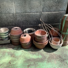 植木鉢やプラ鉢などの画像