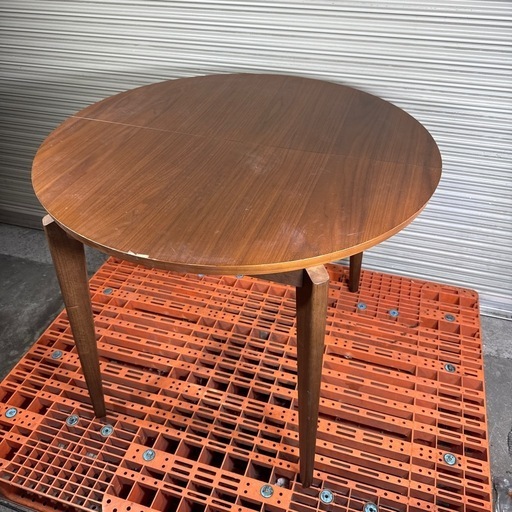 エクステンションテーブル(ダイニングテーブル、拡張式テーブル、食卓、2人掛け、4人掛け、6人掛け、ラウンドテーブル