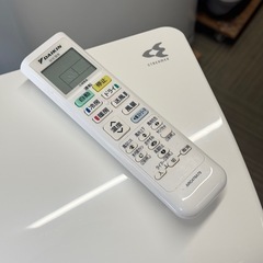 【超美品‼️】ダイキン 2022年製 ~9畳用エアコン ストリーマ空気清浄 水内部クリーン 立体オートスイング 100V/2.2kwの画像