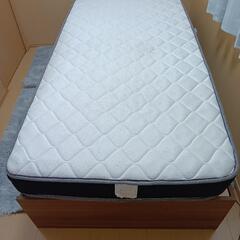 シングルベッド（マットレス付）の画像