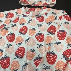 ‼️最終価格‼️イチゴ柄🍓裾フリルラッシュガード＆スイムキャップsetの画像