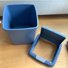 昭和レトロ　Pushpail ゴミ箱　ブルーグレー プラスチック製の画像