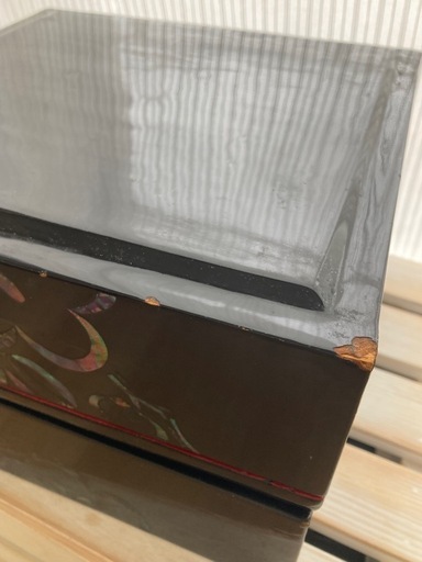 新しいブランド 重箱二段重木製琉球漆器螺鈿夜光貝年代物 (くろたん) うるまの年 工芸品
