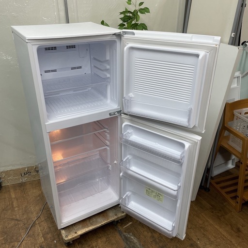 R304 ☀️ お買い得モデル♪ U-ING 冷蔵庫 (140L / 右開き) 18年製 UR-F140J ⭐ 動作確認済 ⭐ クリー