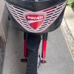 DUCATI 子供用自転車 レッド 16インチ 補助輪付きの画像