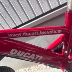 DUCATI 子供用自転車 レッド 16インチ 補助輪付きの画像