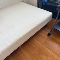 足つきマットレス　セミダブル　4月27日お引き取り限定の画像