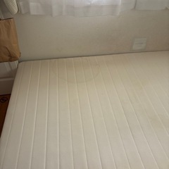 足つきマットレス　セミダブル　4月27日お引き取り限定の画像