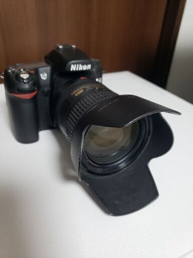 Nikon デジタル一眼レフカメラ D80とNikkor ズームレンズ 18 Nikon デジタル一眼レフカメラ D80とNikkor ズームレンズ 18