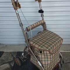 ★シルバー・カート　椅子にもなる　手押し車　収納付き★