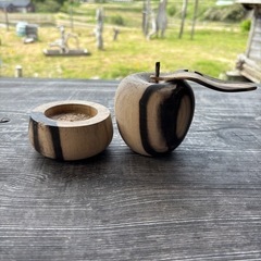 〜黒柿の木のリンゴ〜の画像