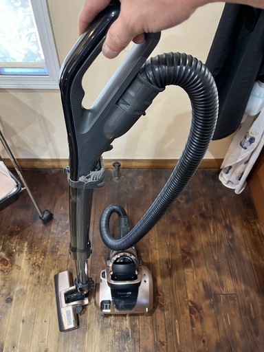 中古品。パナソニック電気掃除機MC-SR540G-Pピンクシャンパン色
