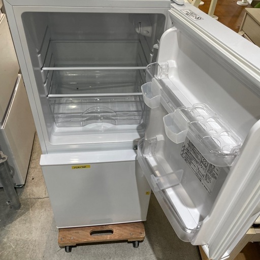 大幅割引！！/配送可ニトリ106L 冷蔵庫★2022年製 クリーニング済/6ヶ月保証付き 【管理番号12704】