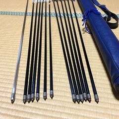 中古　弓道の矢と矢筒の画像
