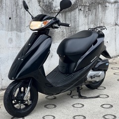 大人気セール‼️驚愕の低走行9500キロ🏃‍♀️安心のバッテリー新品✨️前後タイヤまだまだ山あり⛰️嬉しいオイル交換済み♻️燃費重視&バイク初心者の方にオススメ🔰ラクラク始動のインジェクション💥AF68 ディオ✴の画像
