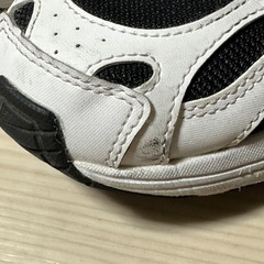 adidas Astir スニーカー ランニングシューズGY1122の画像