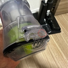 HITACHI コードレス掃除機
の画像