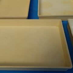 中古品 プラスチックトレー 変色ありの画像