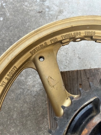 rz250r リヤホイール