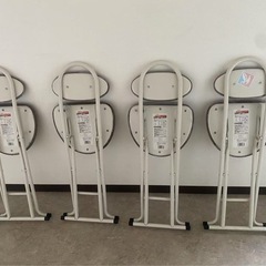 折り畳みパイプ椅子 4脚の画像