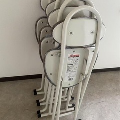 折り畳みパイプ椅子 4脚の画像