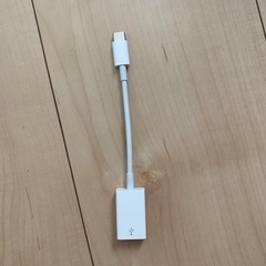 MacBook USBアダプターの画像