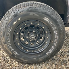 中古タイヤ　285 16インチ
