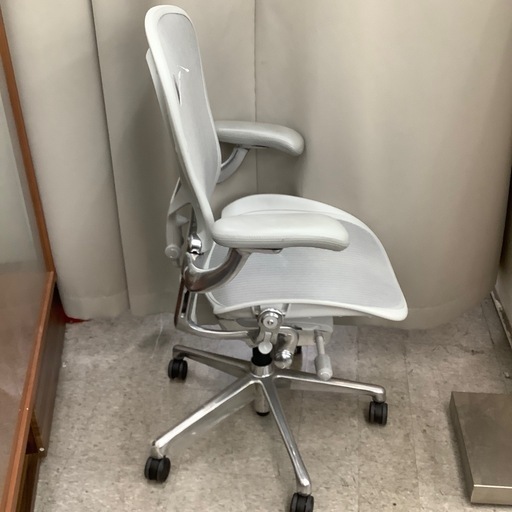 アーロンチェア Herman miller