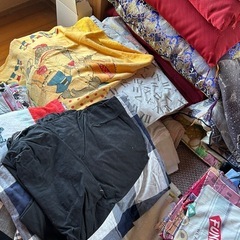 敷布団、座布団、タオルなどの画像