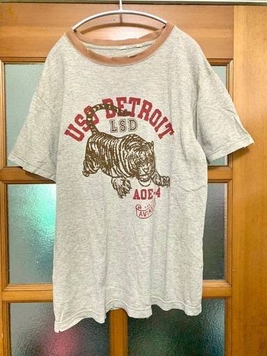 ★ USO DETROIT LSD タイガー 虎 プリントの avirex Tシャツ ★