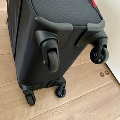  美品 軽量ソフトキャリーケース 28L ブラック 4輪キャスター T&S製かもの画像