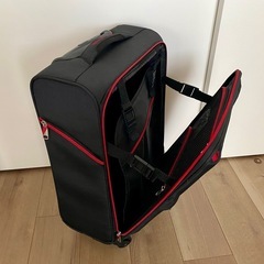  美品 軽量ソフトキャリーケース 28L ブラック 4輪キャスター T&S製かもの画像