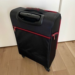  美品 軽量ソフトキャリーケース 28L ブラック 4輪キャスター T&S製かもの画像